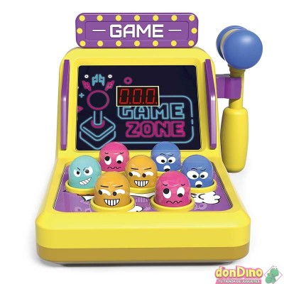 Maquina de juego golpea al critter con voz